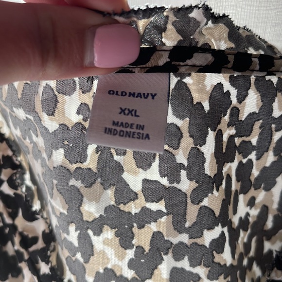 New without tags Women’s dressy tank - Picture 2 of 3